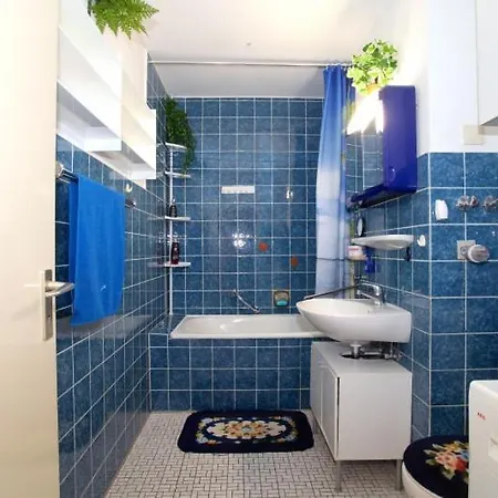 Private Homestay *